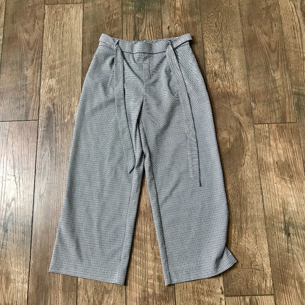 Zara • TRF Houndstooth Culotte Wide Leg Trouser